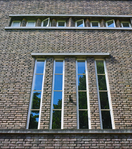 Hoge vensters trappenhuis.
<br/>
Paul Paris, 30 juli 2016